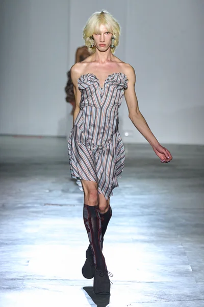 Look 43